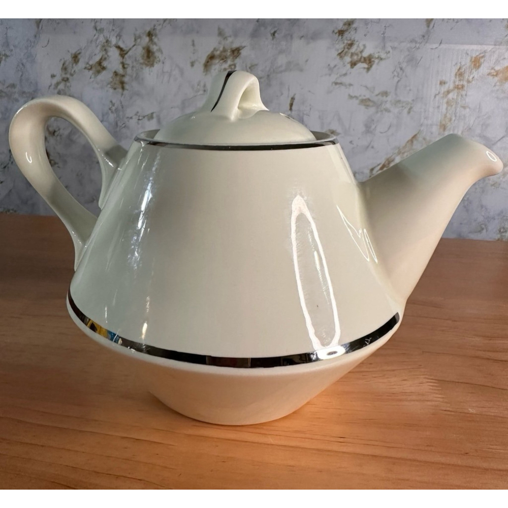 1950s ERA BALLERINA TEA POT BY UNIVERSAL PLATINUM PATTERN - Picture 4 of 9